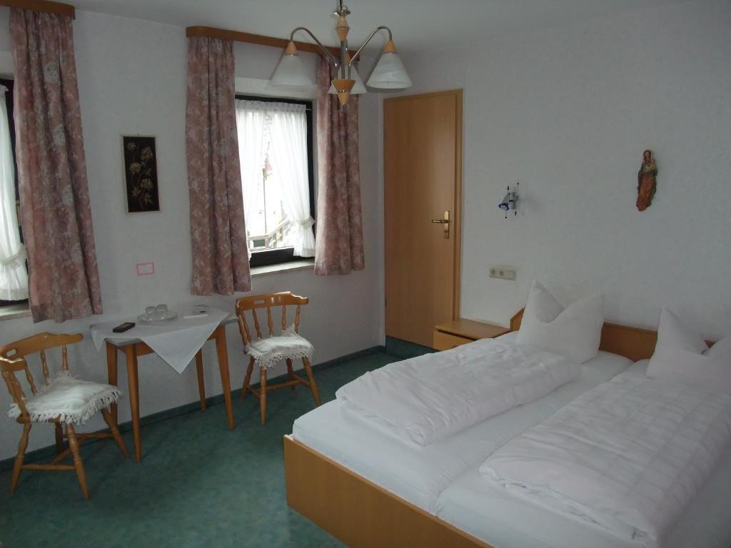 Gasthof Alte Post Obertrubach Room photo